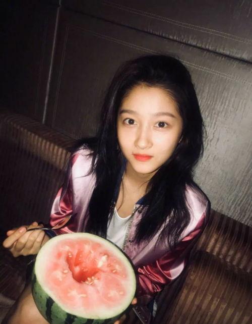 明星深夜吃瓜协会,明星深夜吃瓜协会背后的故事